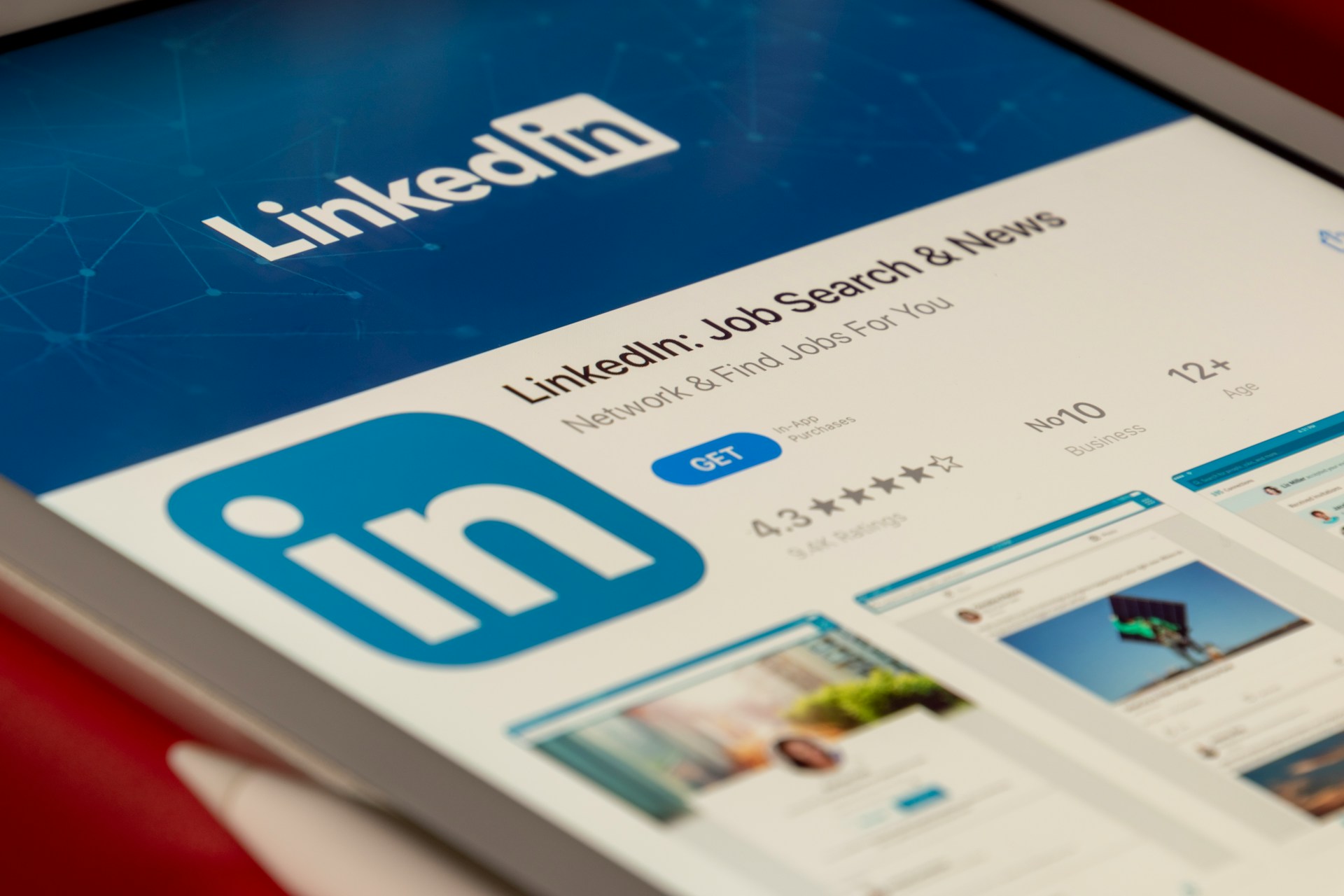 When LinkedIn Ads Management Quietly Supercharges Ecommerce Sales